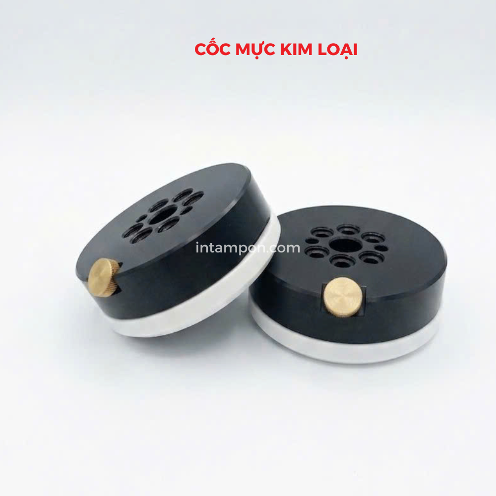 Cốc mực kim loại